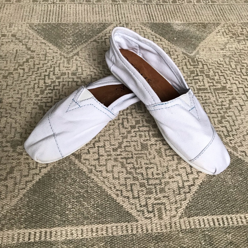 Woman’s Toms